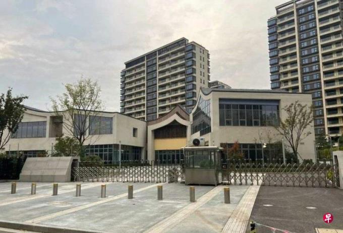 下午察:陆家嘴百亿索赔案背后的“狗咬狗”之争