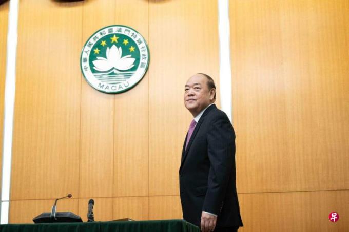 澳门明年特首选举 学者:贺一诚成功连任概率大
