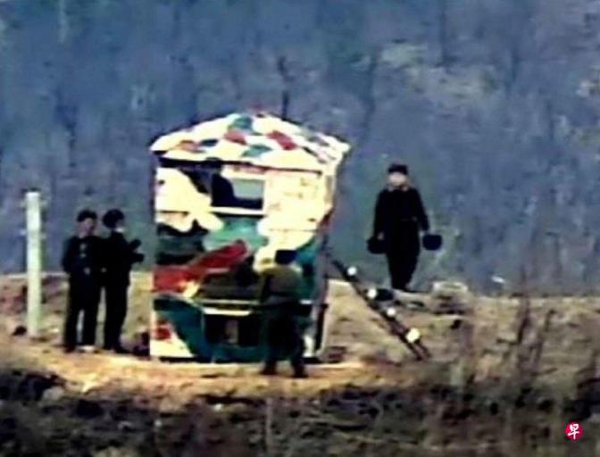 韩军:朝鲜修复边境哨所 部署军队重型武器