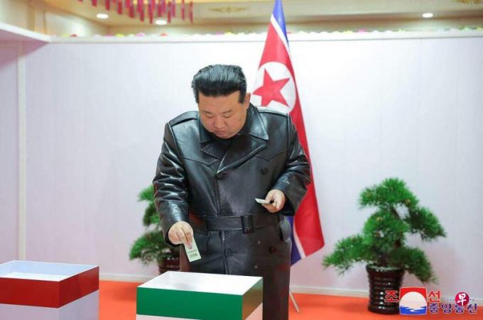 朝鲜选举首现反对票 或为强调民主投票