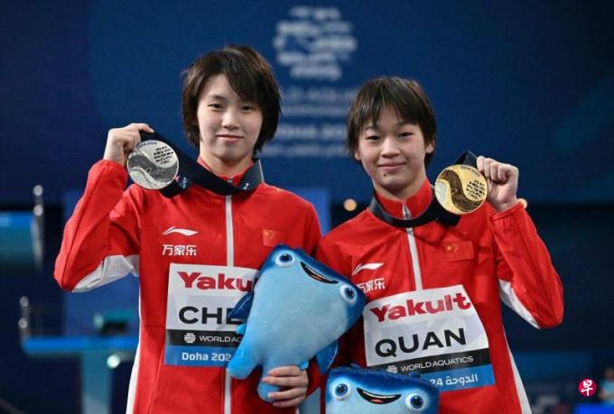 全红婵首夺世锦赛女子单人10米跳台冠军