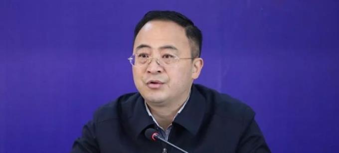 丁开路,主动投案