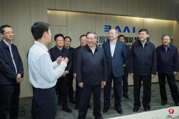 李强调研中国AI企业 吁实现弯道超车