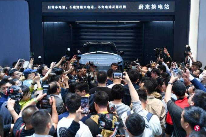 中国最大规模车展在北京开幕 中外车企竞逐新能源赛道