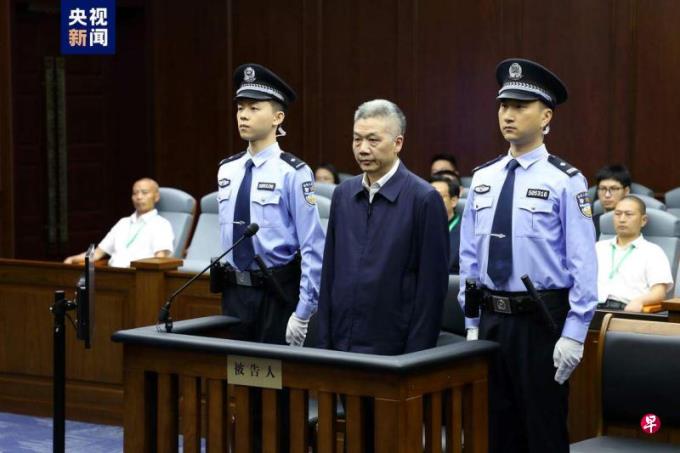 贵州省政协原副主席李再勇被控受贿逾4亿元人民币