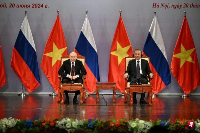���S��Խ�϶����ϵ�����������ɫ
