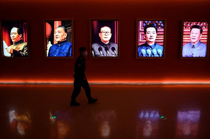 ��1949���й����������ļ�λ�쵼�ˣ����𣩣�ë�󶫡���Сƽ�������񡢺����κ�ϰ��ƽ��