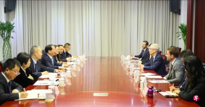 库克与中国工信部长会面 承诺持续加大在华投资