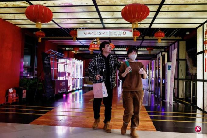 去年中国电影票房收入同比跌近25%