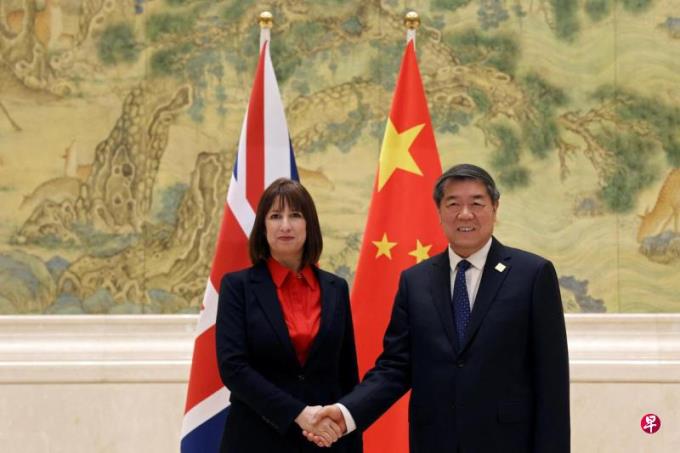 英国财长与何立峰会面:伦敦是中国金融企业天然家园