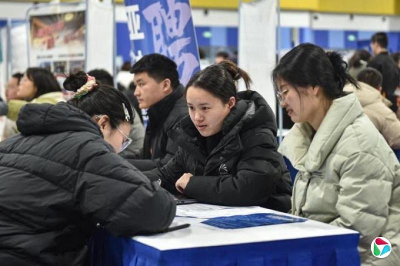 中国非在校青年失业率连续两月上升