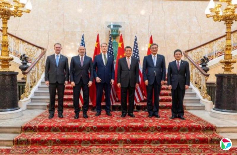 �����ճơ��й����׶Ը��� ѧ�����������ɡ���������δ����̸�в���