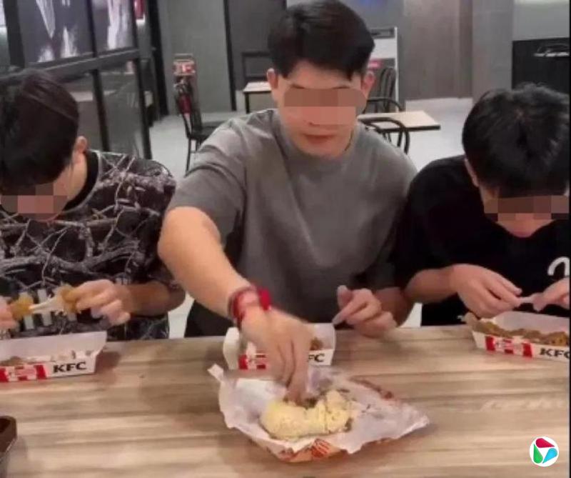 �����£����첩�������߿����ж�ͣ�