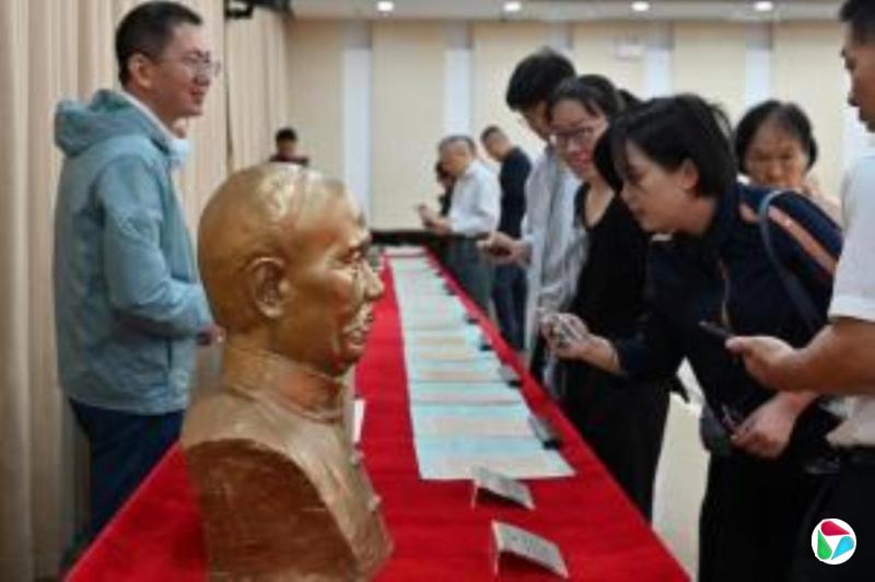 王沪宁:两岸和平统一后 台湾民众生活会更好