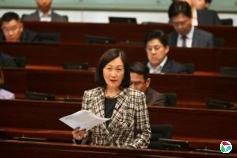 港立会四届议员叶刘淑仪不竞逐连任称与年龄无关