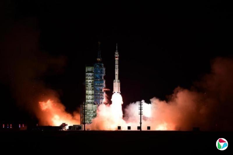 神舟二十一号飞船发射成功 与空间站组合体完成交会对接