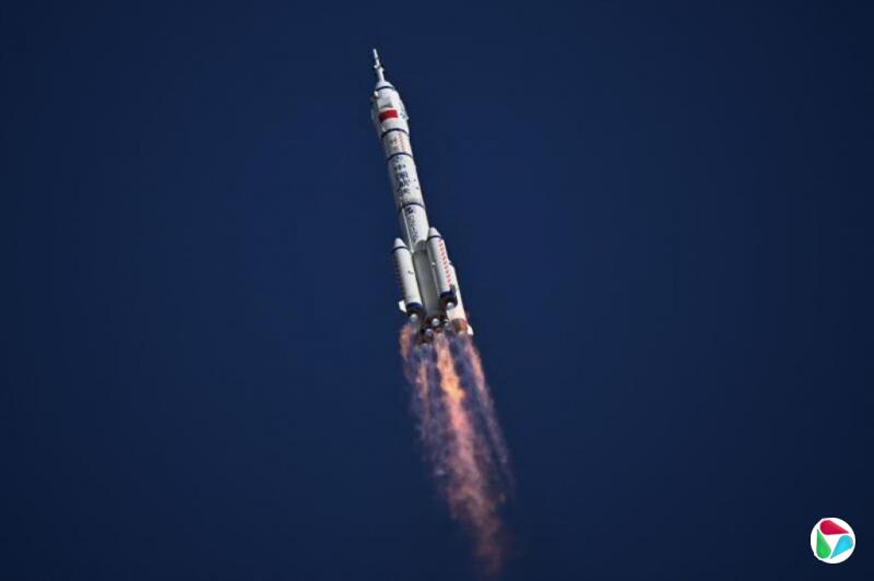 �й����۶�ʮ������΢С��Ƭײ�� ���������Ƴ�