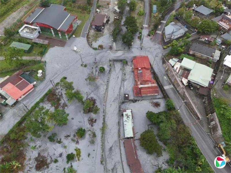 台风“凤凰”来势汹汹 台湾疏散近6200人