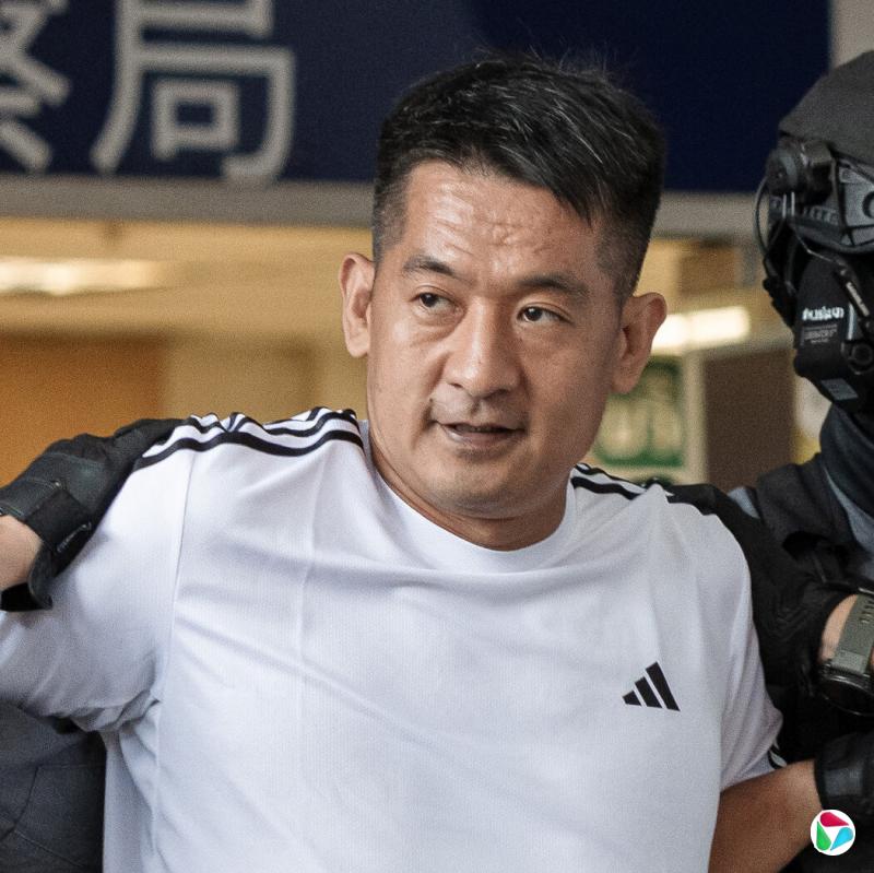佘智江周三在泰国被警方押解,随后被引渡回中国。