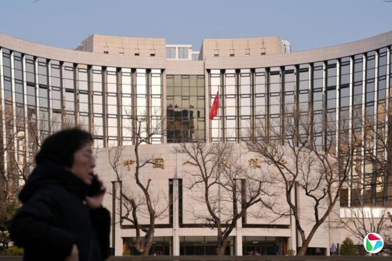 中国央行采取审慎策略 全年降息力度2021年以来最低
