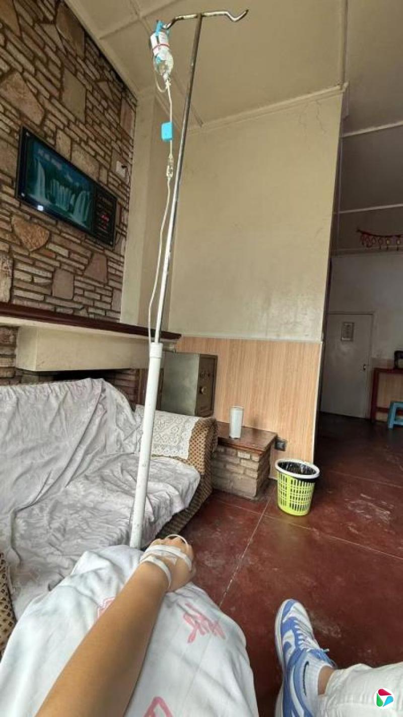 中国青年争先恐后飘洋过海寻出路