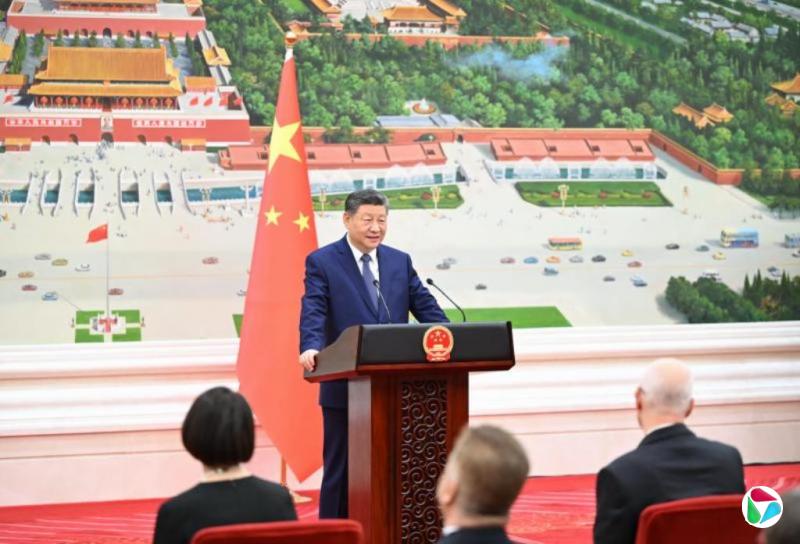 习近平再提“盲人摸象” 向外国使节坦言中国发展不平衡