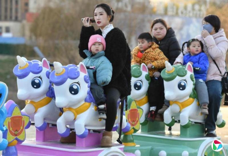 中国人口连续四年减少 学者料总和生育率已跌破1