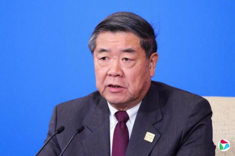 何立峰据报在达沃斯期间会见全球企业高管