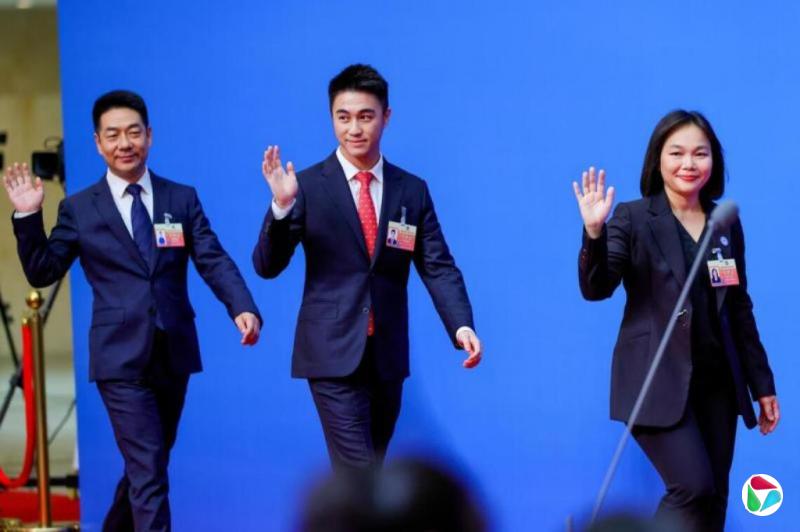 澳门赌王儿子何猷君任海南省政协委员