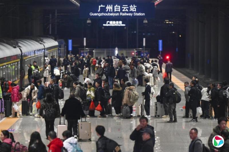 中国铁路春运今启动 预计发送逾5亿人次旅客