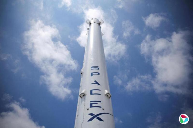 马斯克:SpaceX计划在月球建造可自我生长城市