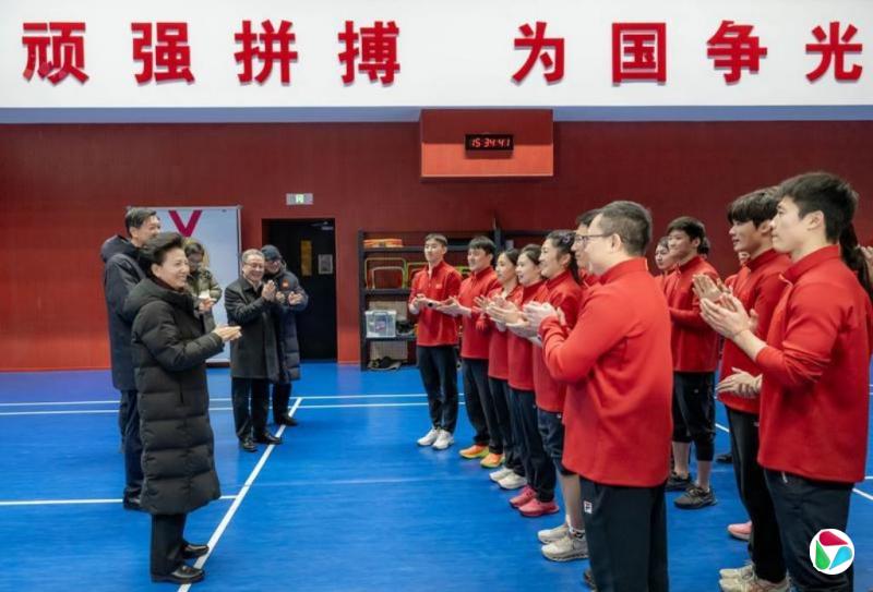 中国冬奥夺金 谌贻琴发贺电吁努力建设体育强国