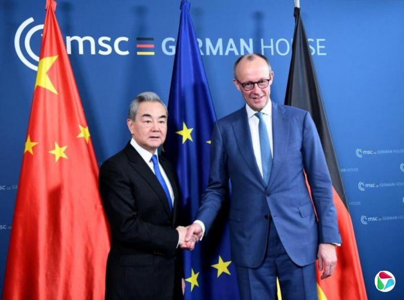 �¹��̽羯���й����ڲ���ƽó����Ϊ