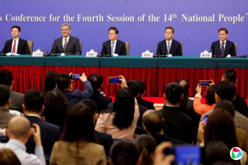 中国官方承认财政“紧平衡” 要求大力压减无效支出