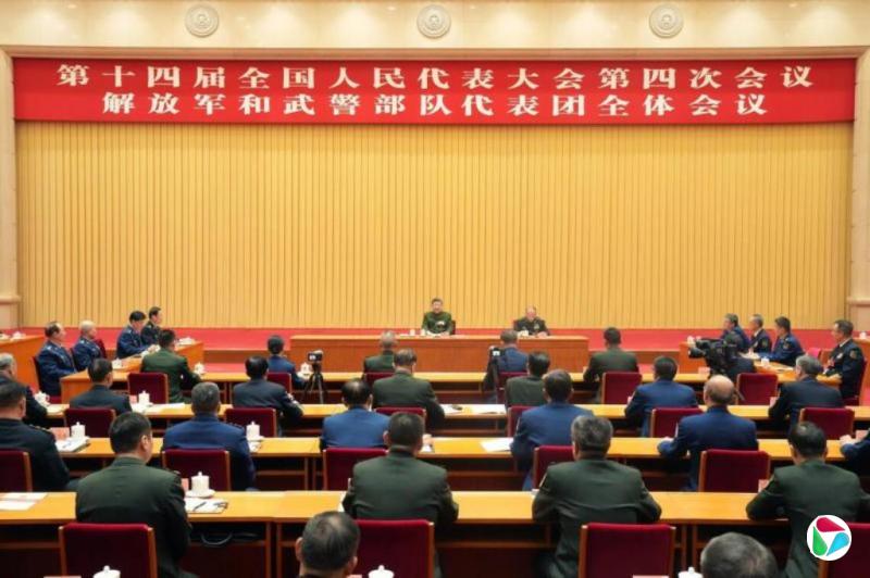 习近平出席解放军和武警部队代表团全体会议