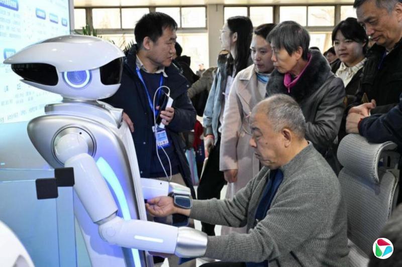 中国出台长护险制度缓解老龄化挑战