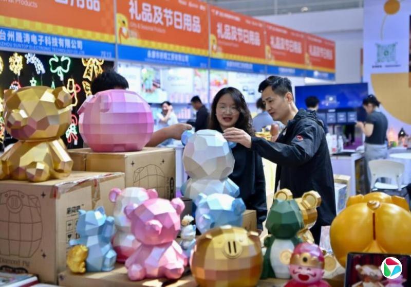 中国商务部:扩大“丝路电商”朋友圈