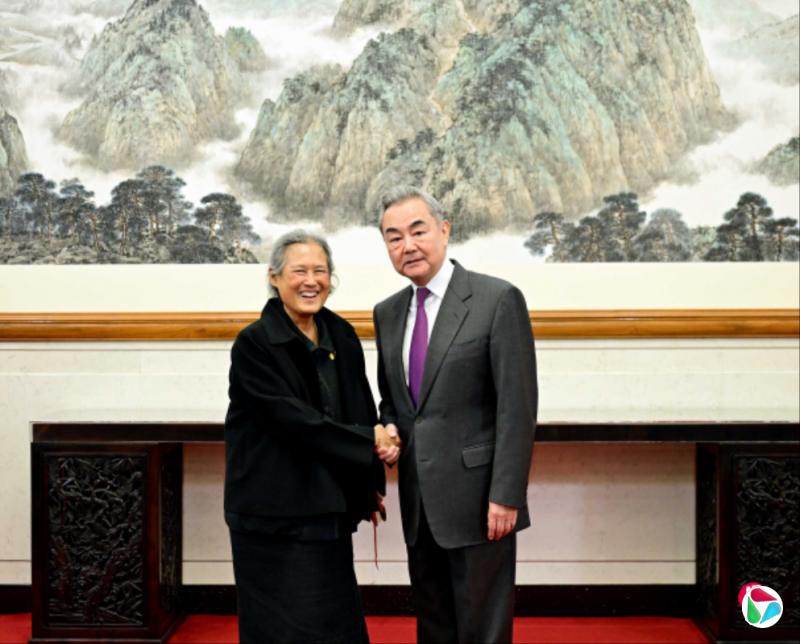 王毅形容泰国公主诗琳通是中国人民好朋友
