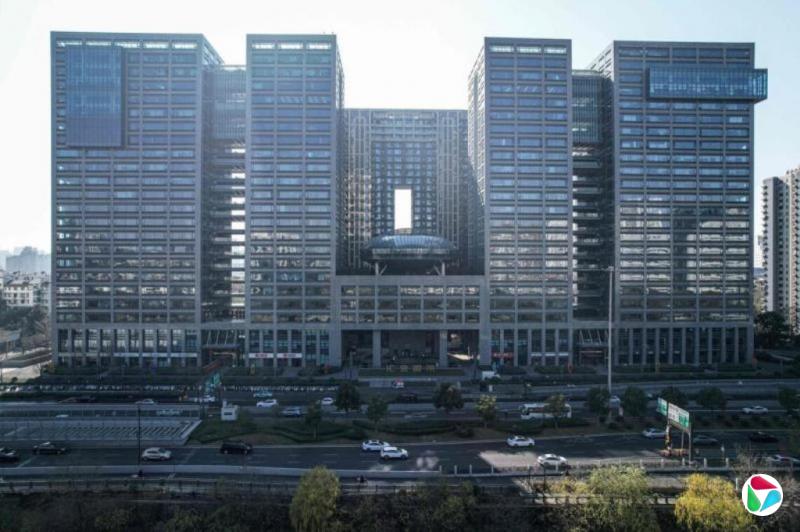 穆迪将中国评级展望从负面上调至稳定