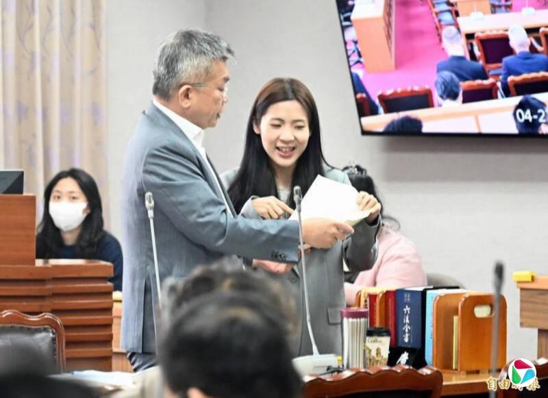 台湾军购三度协商仍陷分歧 美在台代表促尽速通过