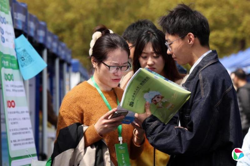 对接国家战略 中国高校专业调整比例首次突破10%