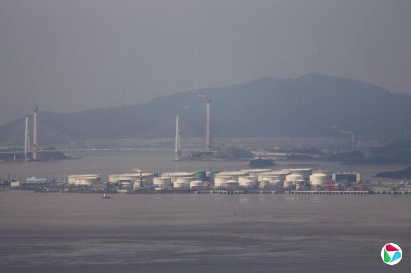 英媒:中国准备从5月起恢复航空燃油、柴油和汽油出口