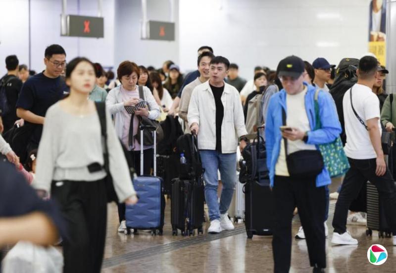 五一黄金周预计超800陆团赴港 官方称对威迫购物零容忍