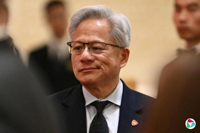 黄仁勋称是特朗普邀他随行访华
