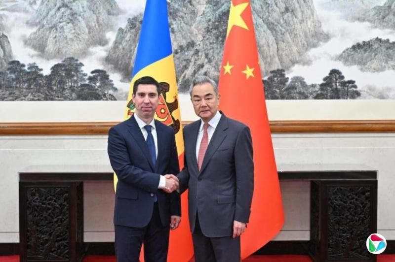 王毅见摩尔多瓦外长 吁两国扩大经贸交流