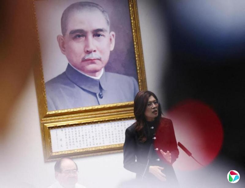 美丽岛民调:郑丽文信任度跌至新低 赖清德满意度上升