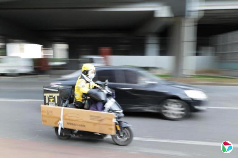 黎康:网约车八小时松绑后