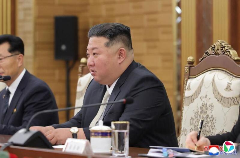金正恩:朝中始终站在自主和正义的历史正确一边