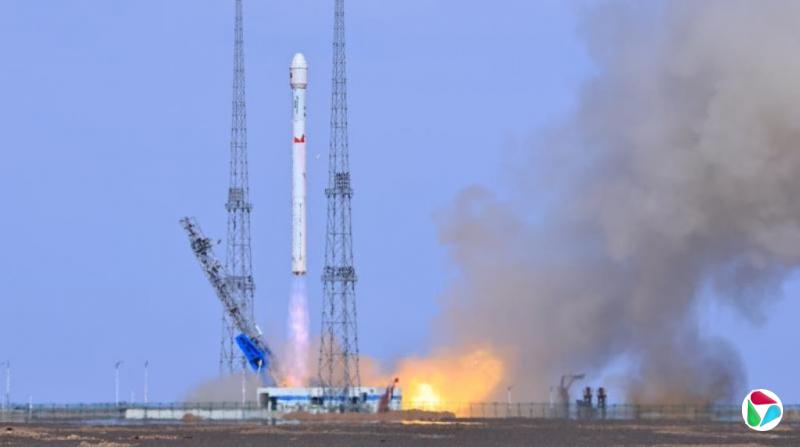 中国朱雀二号遥六火箭发射成功 将开展手机直连卫星试验