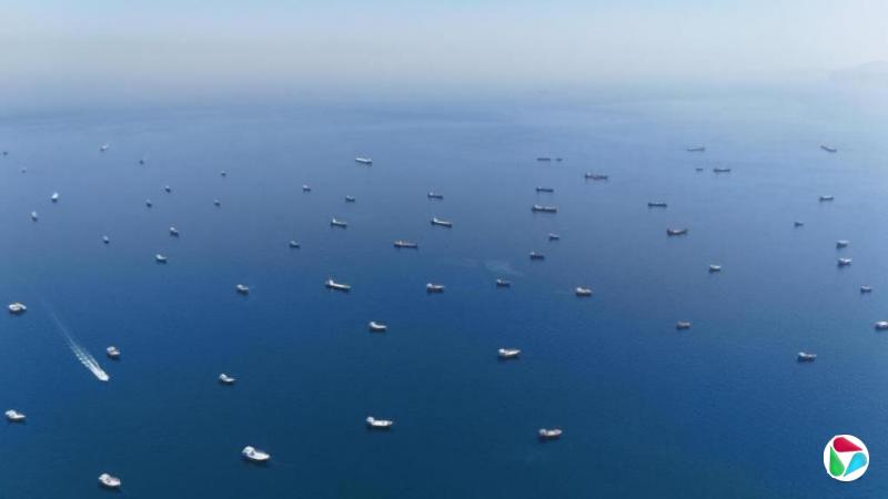 超160艘油轮仍滞留波斯湾 海事组织警告勿涉险闯关
